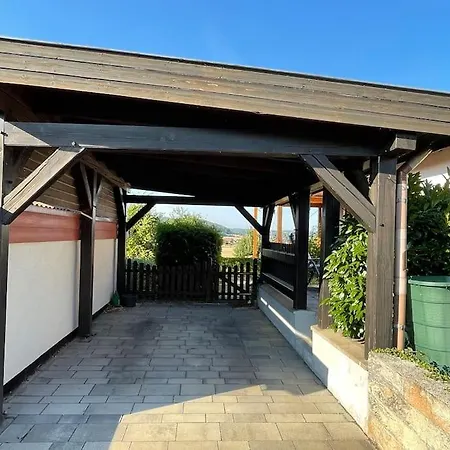 Daire Leuchtbergblick Mit Terrasse Und Pkw Stellplatz